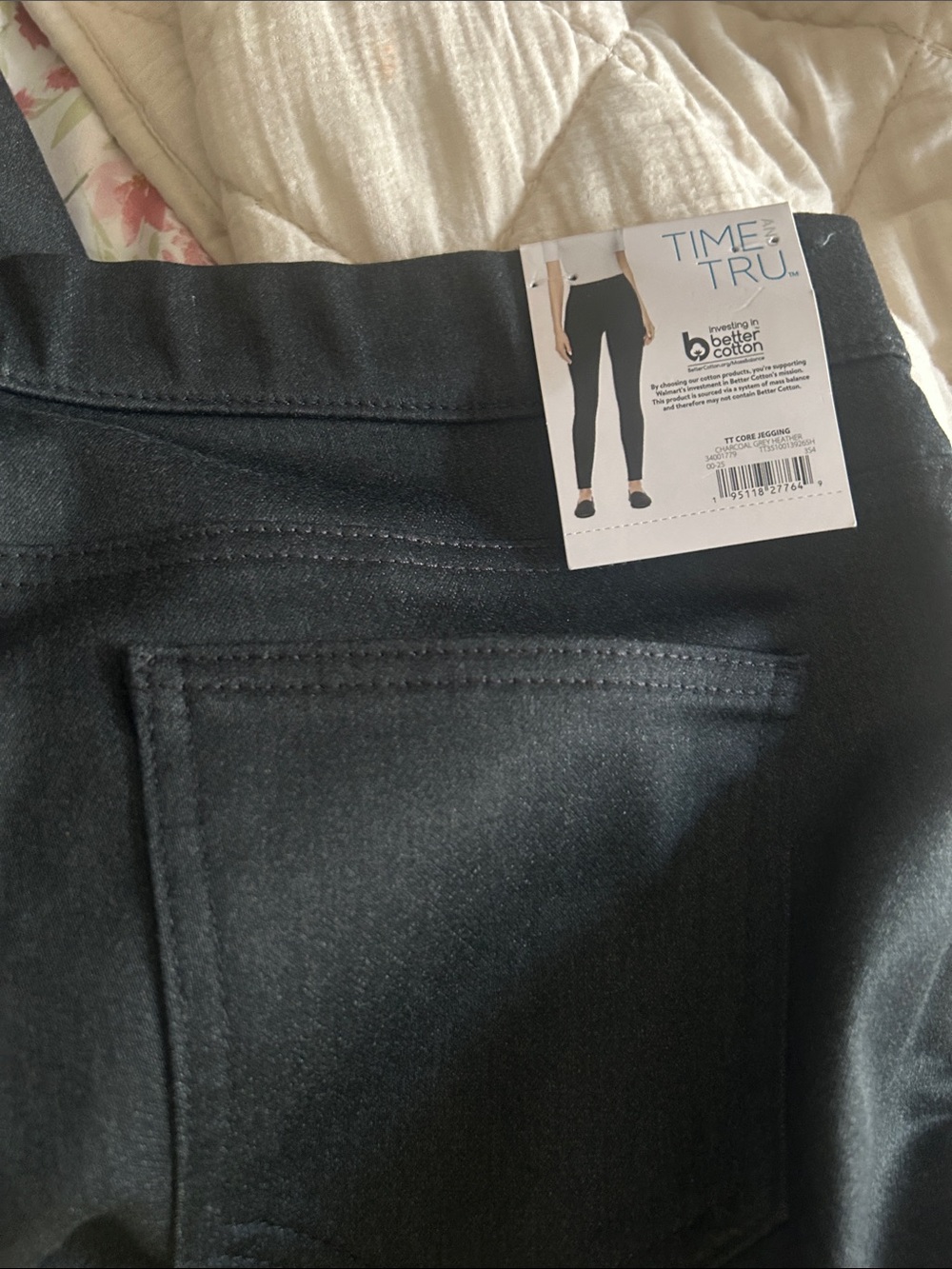 Time and Tru Women’s Black Stretch Skinny Jeggings